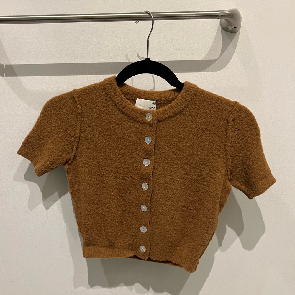 Aritzia (Wilfred Free) Brown Soft Knit Button-Up Short Sleeve Cardigan - Picture 2 of 4